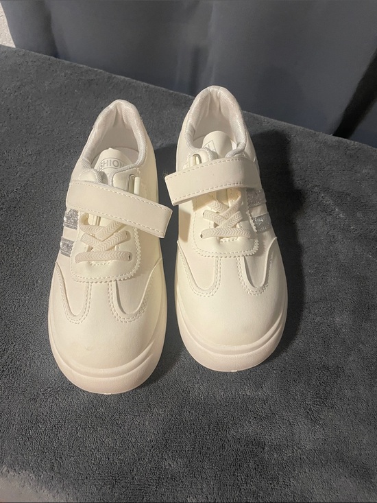 The Unbranded Brand Other - Kids White Velcro & Lace Sneakers with Silver Accent